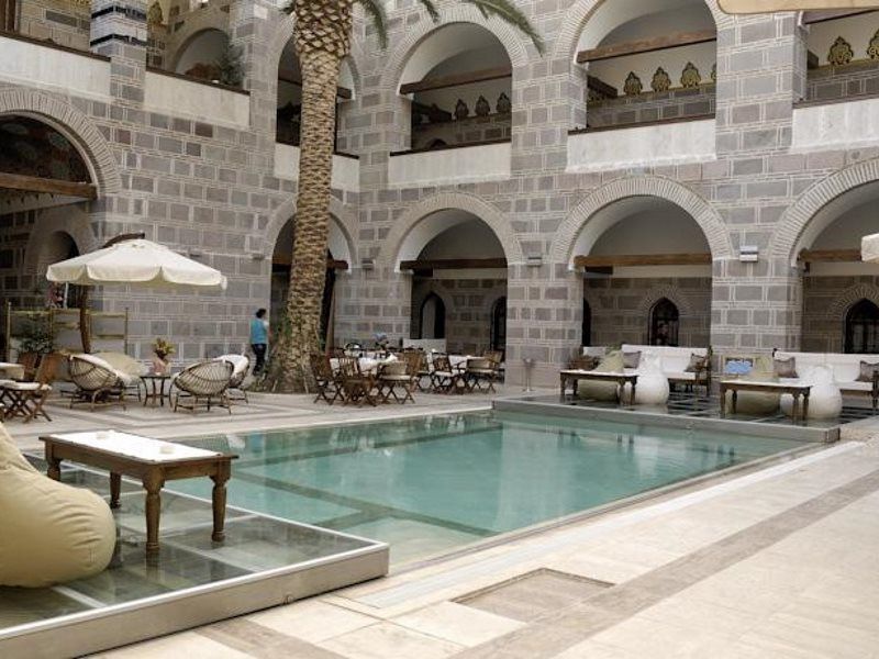Cesme Kanuni Kervansaray Historical Hotel Екстер'єр фото