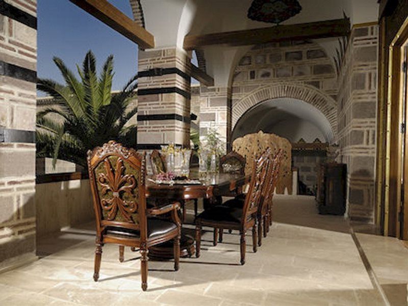 Cesme Kanuni Kervansaray Historical Hotel Екстер'єр фото